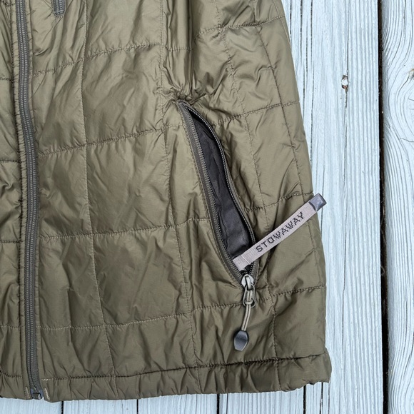 LL Bean packable puffer vest - Picture 2 of 5